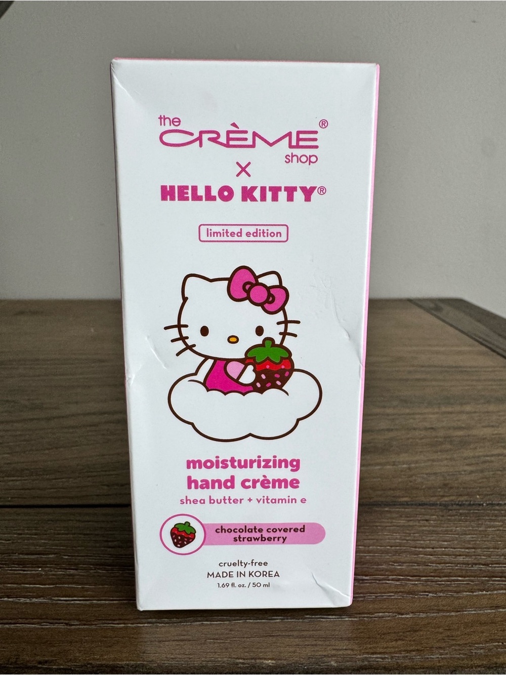 The Crème Shop x Hello Kitty Moisturizing Hand Crème - White & Pink